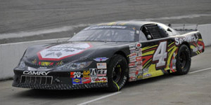 Derrick Griffin wins 2011 CRA Series Championship and Rookie of the Year title using Bassett 15x10 Inertia Advantage Wheels.