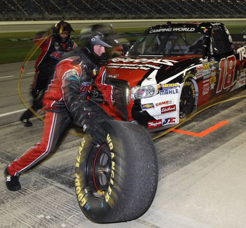 Kyle Busch wins fourth NASCAR Camping World Truck series race of 2010 using Bassett Inertia Advantage 15x9.5 wheels.